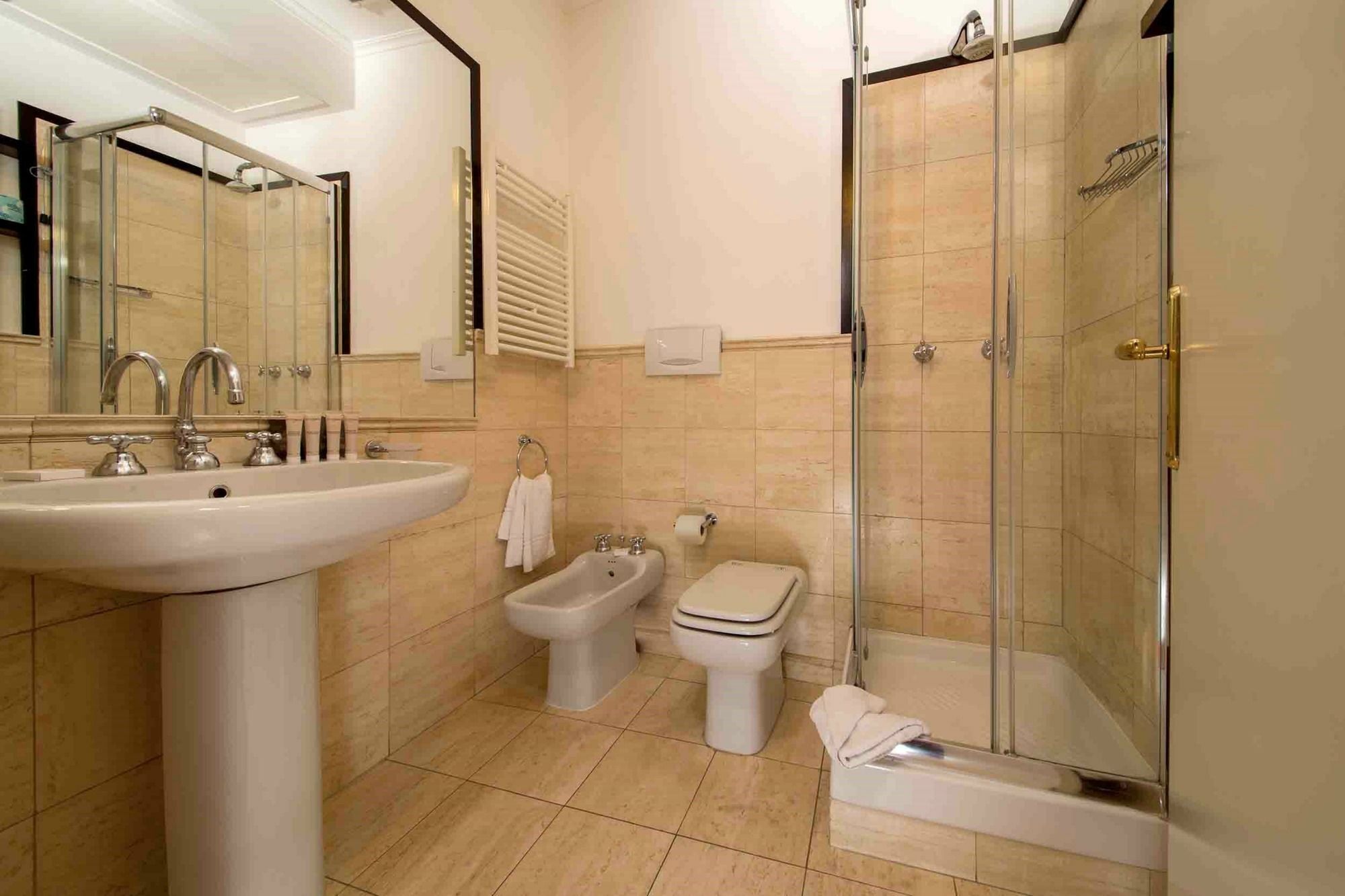 Astrid Roma Suites Exteriör bild